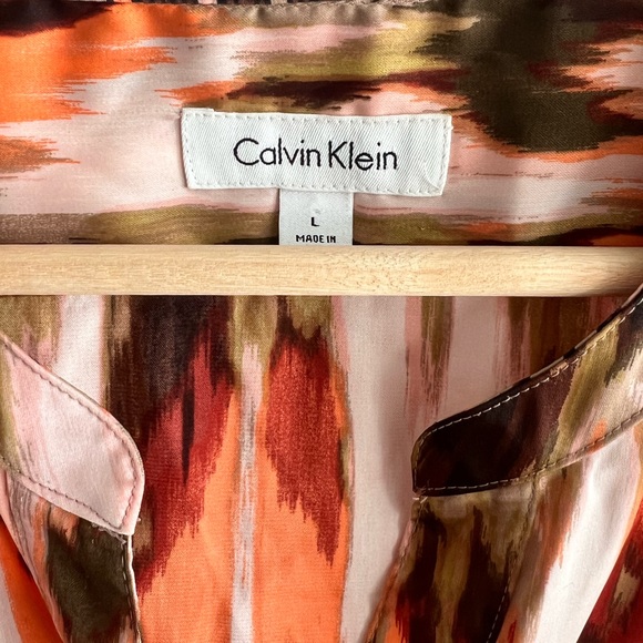 Colourful, silky CK blouse 😍 - Picture 2 of 7